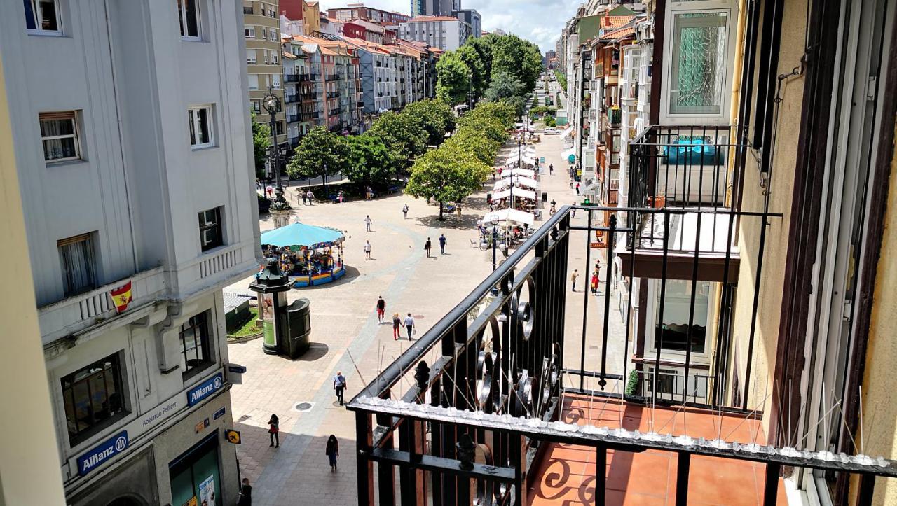 Piso En Calle Peatonal Con Garaje Privado Apartment Santander Ngoại thất bức ảnh